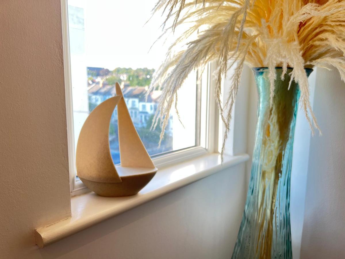 Lovely 1-Bedroom Flat In St Leonards On Sea Екстериор снимка